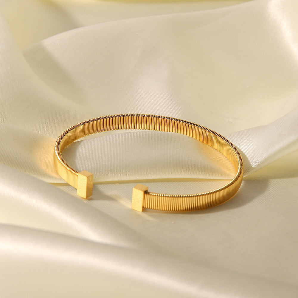 18k Gold Open T Bracelet