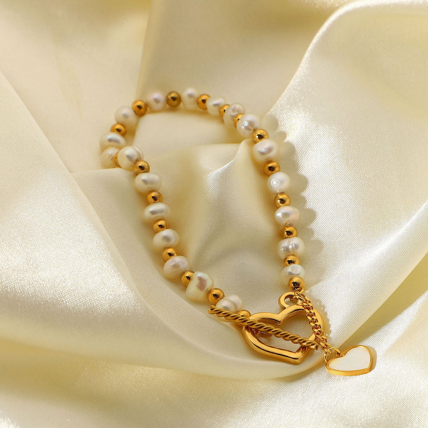 18K Gold Pearl Heart OT Buckle Bracelet