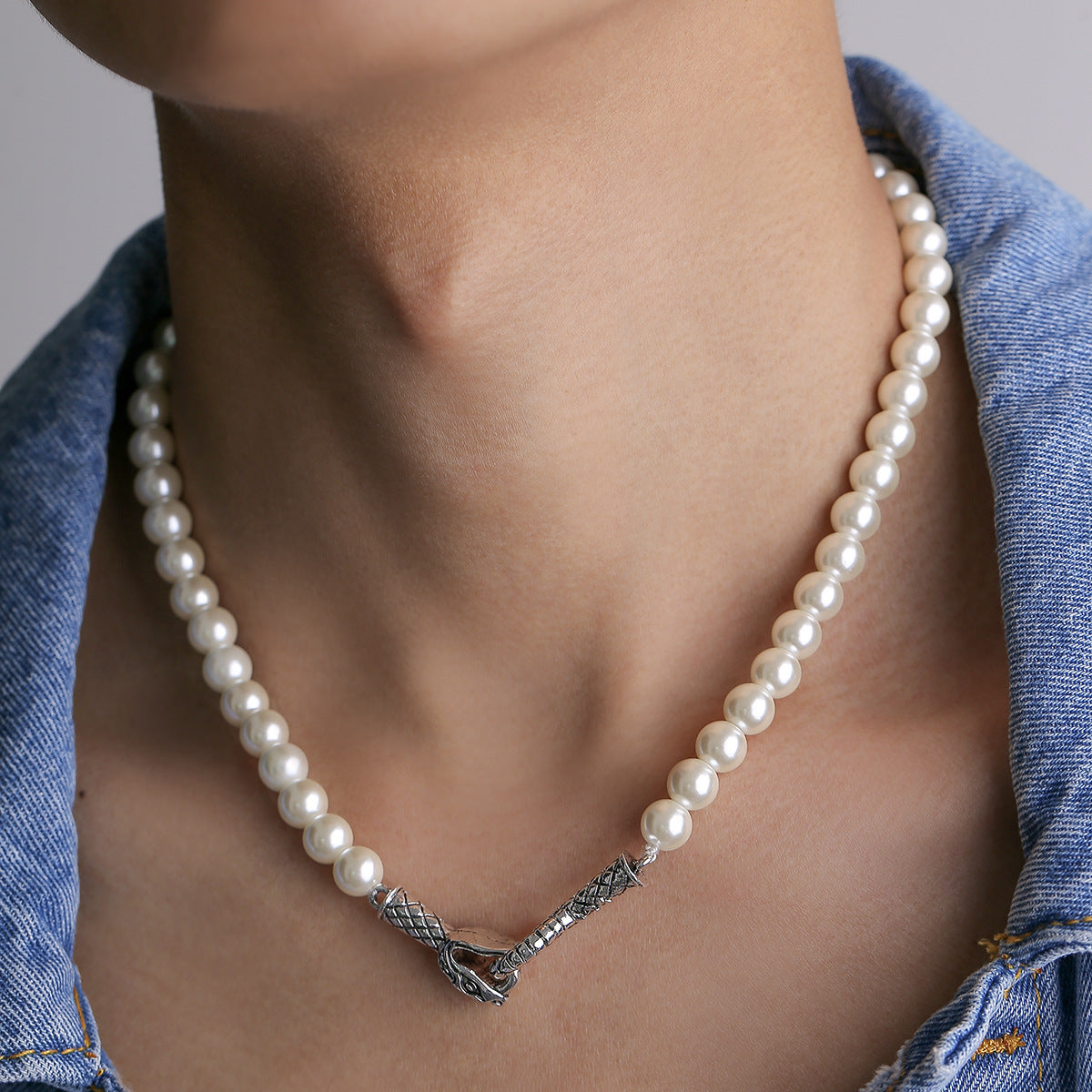 Fashion Vintage Pearl Stitching Clavicle Chain Hip Hop Necklace