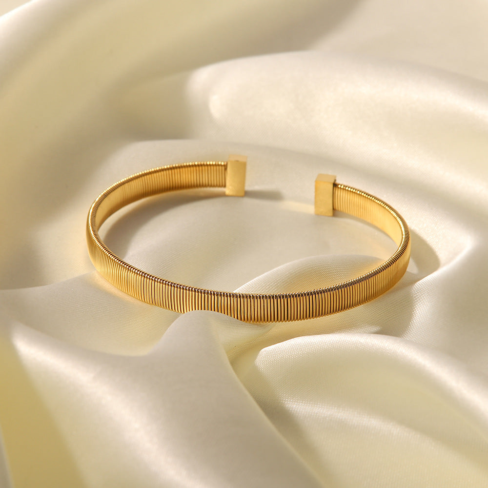 18k Gold Open T Bracelet